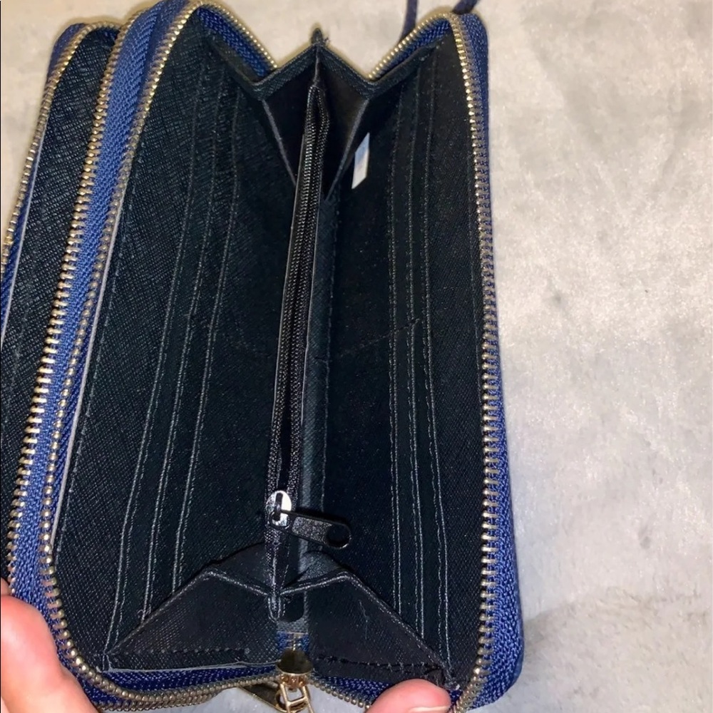 Wallet - Picture 5 of 6